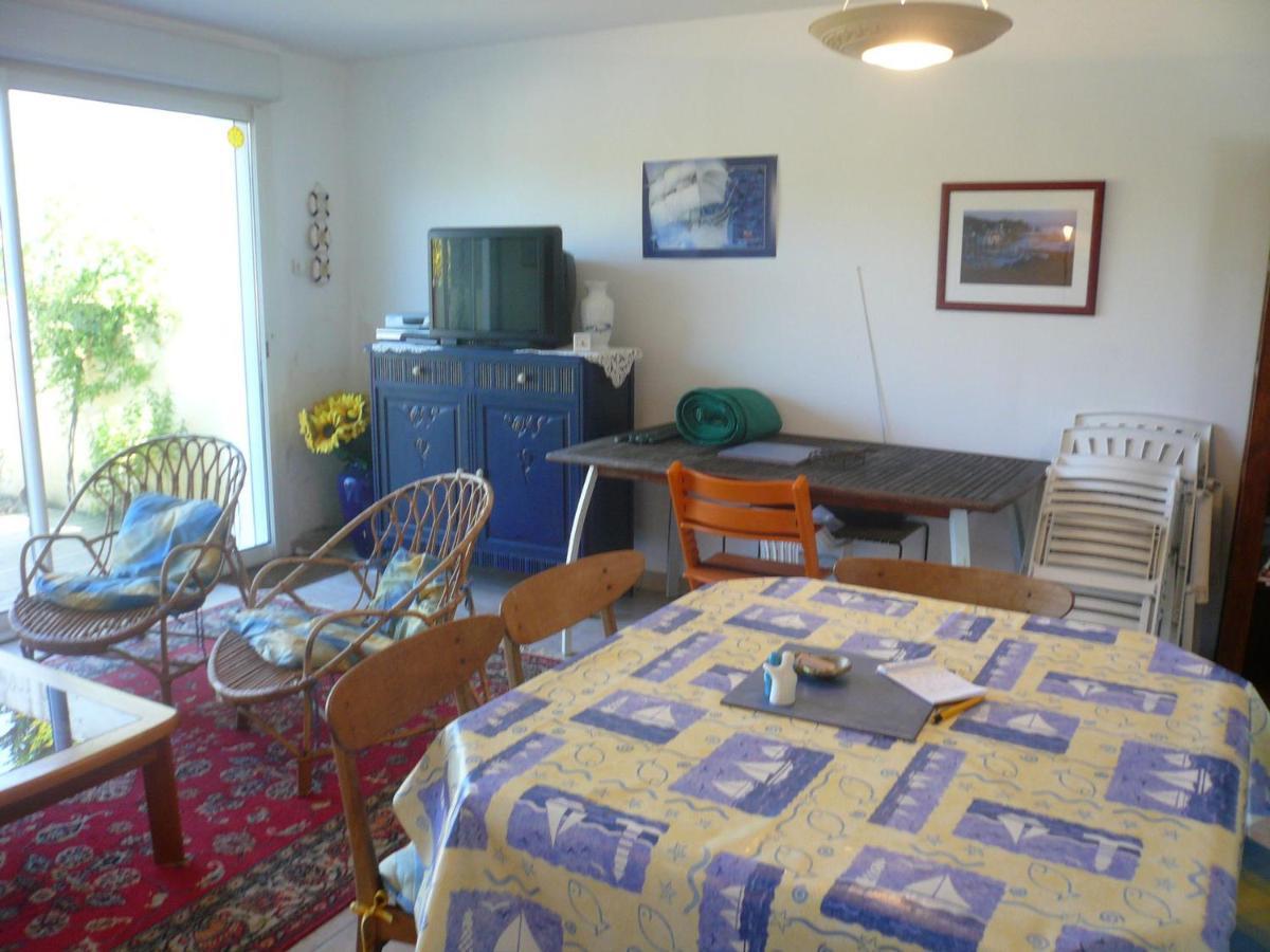 Maison Mitoyenne 3 Ch. Avec Jardin, Terrasse Et Poele A Bois, Proche Du Port De Sauzon, Animaux Ok - Fr-1-418-160 Buitenkant foto